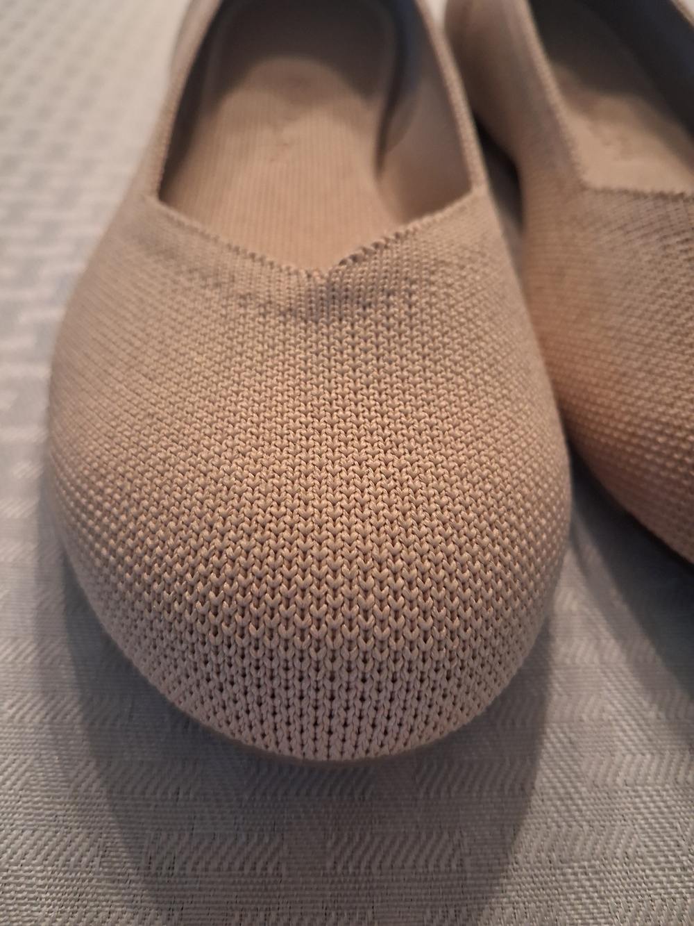 Rothy's Women's Beige Knit Ballet Flats with Navy Trim - Picture 8 of 13